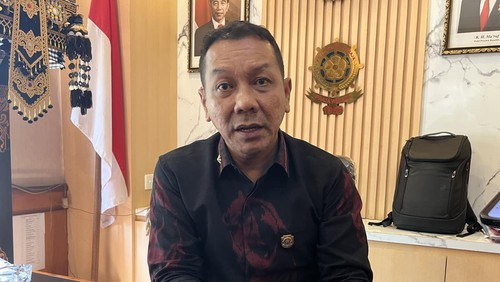 Kasatpol PP Bali, Dewa Nyoman Rai Dharmadi saat ditemui detikBali beberapa waktu lalu. (Ida Bagus Putu Mahendra/detikBali)