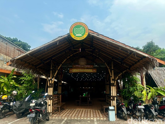 Kepala Kakap Kuah Nanas dan Sayur Asem Gratis Sepuasnya Ada di Sini Kepala Kakap Kuah Nanas dan Sayur Asem Gratis Sepuasnya Ada di Sini