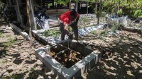 Menurut warga sebanyak 183 digester biogas telah dibangun untuk mengolah kotoran sapi menjadi biogas.  