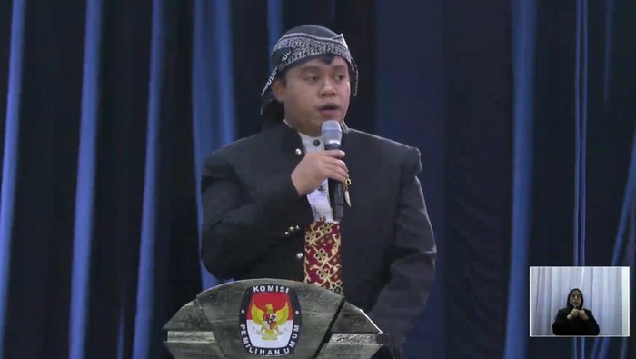 Ketua KPU Jatim Aang Kunaefi.