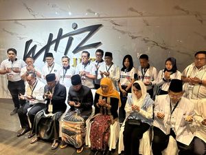 Khofifah-Emil Doa Bersama Sebelum Berangkat Debat Perdana Pilgub Jatim