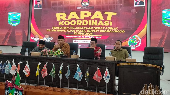KPU Probolinggo mengumumkan jadwal Pilbup Probolinggo.