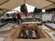 Penggalian Kuburan Massal Korban Penembakan Diktator Francisco Franco