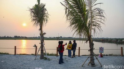 Menikmati Matahari Tenggelam di Pantai Pasir Putih Babelan Bekasi
