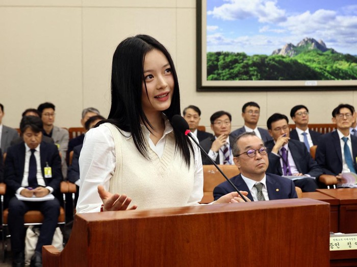 K-pop star, Hanni, a member of the group NewJeans, attends a South Korean National Assembly’s environment and Labour Committee meeting in Seoul, South Korea, in this photo taken on October 15, 2024. Yonhap via REUTERS THIS IMAGE HAS BEEN SUPPLIED BY A THIRD PARTY. NO RESALES. NO ARCHIVES. SOUTH KOREA OUT. NO COMMERCIAL OR EDITORIAL SALES IN SOUTH KOREA..