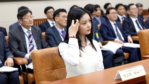 K-pop star, Hanni, a member of the group NewJeans, attends a South Korean National Assembly’s environment and Labour Committee meeting in Seoul, South Korea, in this photo taken on October 15, 2024. Yonhap via REUTERS THIS IMAGE HAS BEEN SUPPLIED BY A THIRD PARTY. NO RESALES. NO ARCHIVES. SOUTH KOREA OUT. NO COMMERCIAL OR EDITORIAL SALES IN SOUTH KOREA..