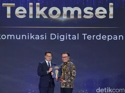 Momen Telkomsel Raih detikcom Awards Operator Telko Digital Terdepan