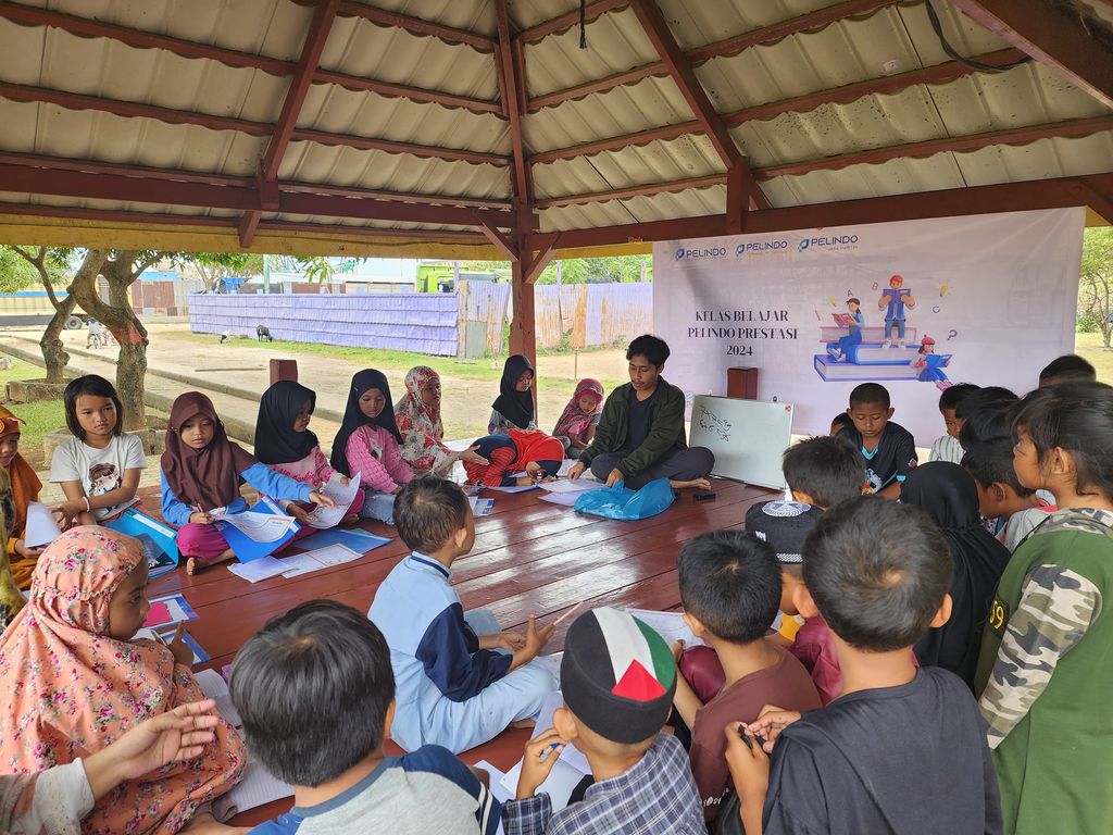 Pelindo Grup Tingkatkan Akses Pendidikan Masyarakat Kaluku Bodoa Pelindo Grup Tingkatkan Akses Pendidikan Masyarakat Kaluku Bodoa
