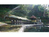 Menyucikan Diri di Pancoran Solas Alas Tapa, Destinasi Wisata Spiritual Bali