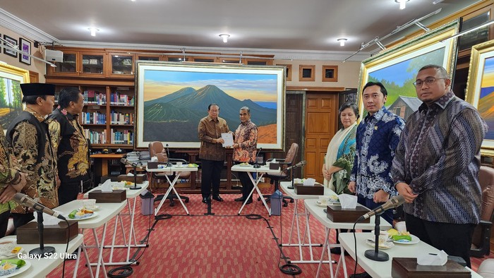 Pimpinan MPR mengunjungi kediaman SBY