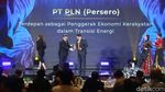 PLN Raih Penghargaan Penggerak Ekonomi Kerakyatan dalam Transisi Energi