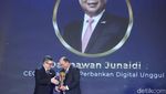 Darmawan Junaidi Raih Penghargaan CEO Visi Perbankan Digital