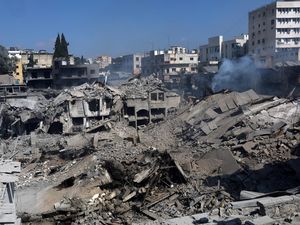 Israel Kembali Gempur Beirut, 2 Orang Tewas