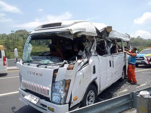 Kronologi Laka Maut Elf Rombongan Santri Bantul di Tol Ungaran