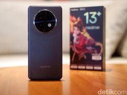 Unboxing Realme 13 Plus 5G: HP Rp 4 Juta Bisa Main HoK 120 FPS
