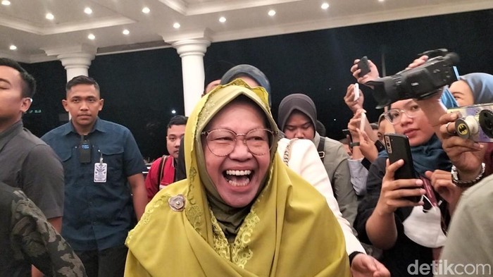 risma-gus hans tiba di lokasi debat pilgub jatim