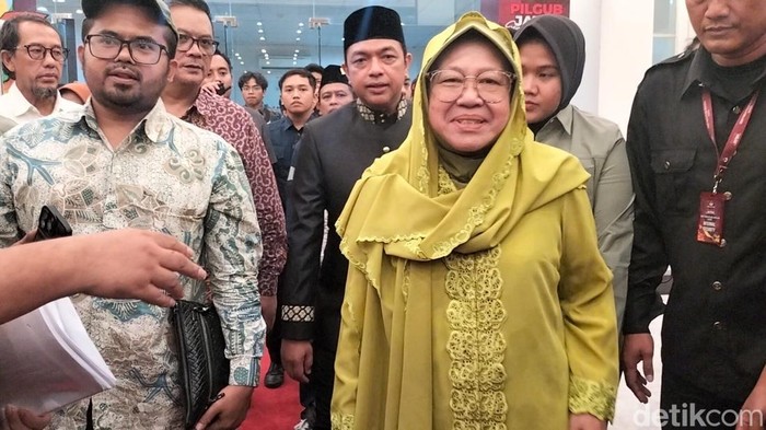 Risma usai debat memberikan penjelasan lebih lanjut soal pendidikan karakter.