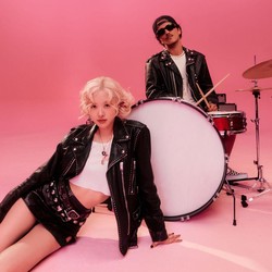 Rekor di K-Pop! APT. 40 Minggu Kuat di Chart Billboard