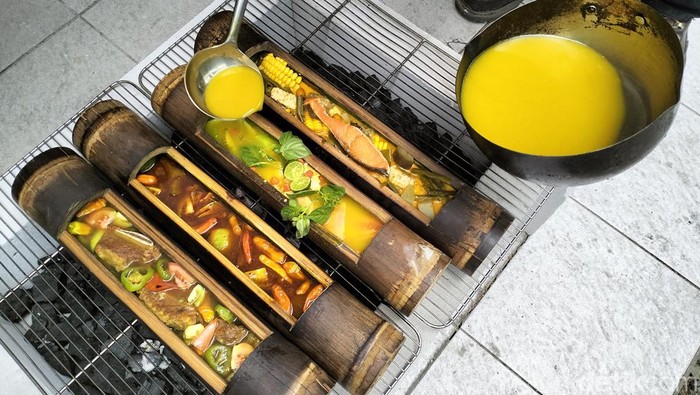 Seafood Bambu Bakar di Kembang Wangi di Jalan Cihapit, Kota Bandung.