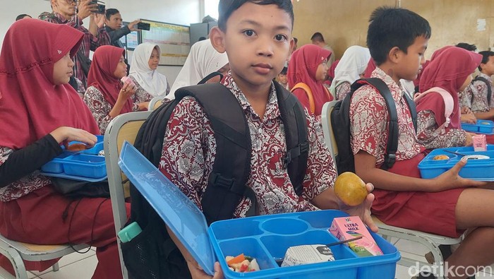 Siswa SD di KBB dapat makan gratis