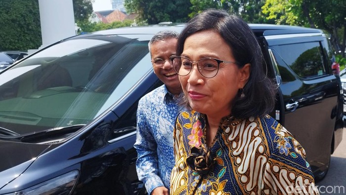 Para menteri Kabinet Indonesia Maju makan siang bersama untuk terakhir kalinya dengan Presiden Jokowi, Jumat (18/10/2024). Menteri Keuangan Sri Mulyani Indrawati pun sudah hadir untuk makan bersama.