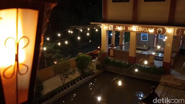 Suasana di Rumah Kopi Jagawalungan.