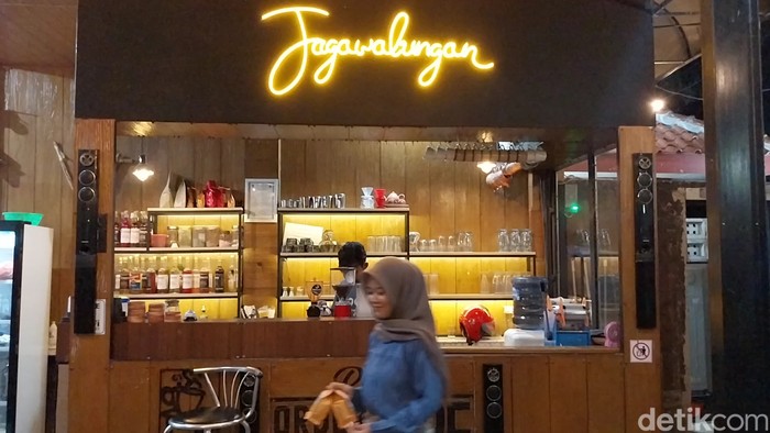 Suasana di Rumah Kopi Jagawalungan.