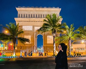 Simpang Lima Gumul, Spot Instagramable Kembaran Arc de Triomphe