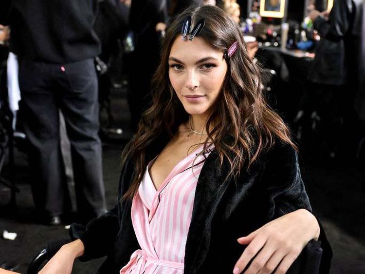 Jujur.. Vittoria Ceretti Cerita Rasanya Jadi Pacar Leonardo DiCaprio