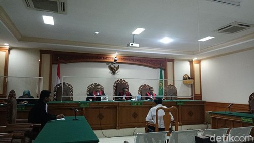 Sidang putusan mantan Ketua LPD Gulingan di PN Tipikor Denpasar, Jumat (18/10/2024).
