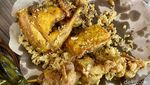 Warung Sunda Ini Punya Ayam Goreng dan Pepes Ikan Mas Super Gurih!