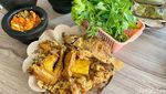 Warung Sunda Ini Punya Ayam Goreng dan Pepes Ikan Mas Super Gurih!