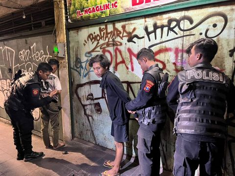 3 Remaja di Surabaya Dibekuk Polisi Saat Hendak Tawuran di Kapasari