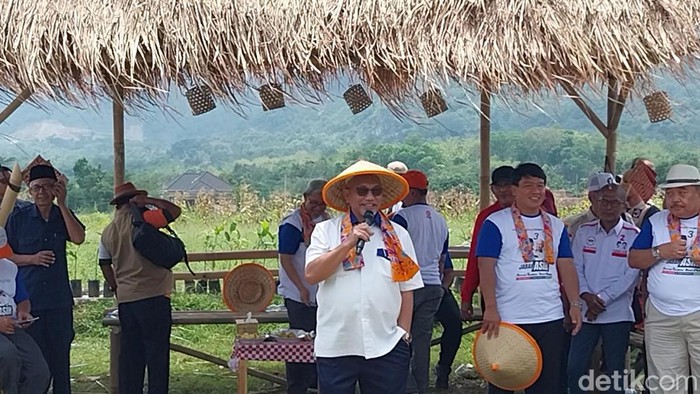 Calon Gubernur Jawa Barat nomor urut 3 Ahmad Syaikhu.