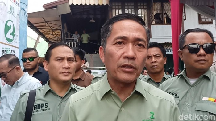 Calon Wali Kota Palembang nomor urut 2 Ratu Dewa