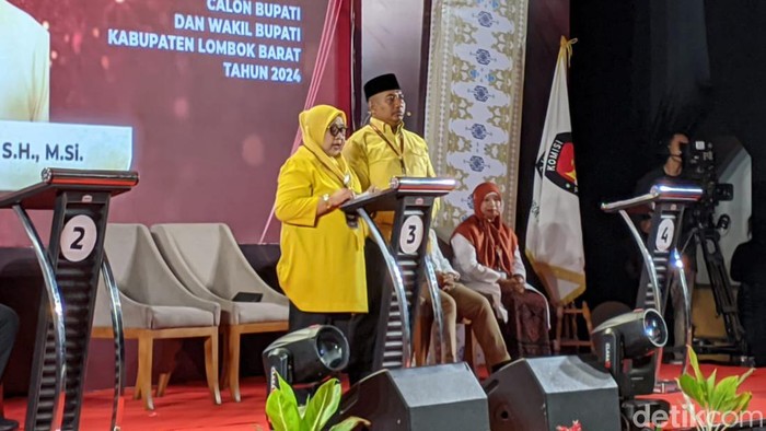 Debat perdana Pemilihan Bupati Lombok Barat yang digelar pada Sabtu (19/10/2024) di Aruna Hotel Senggigi. (Helmy Akbar / detikBali)