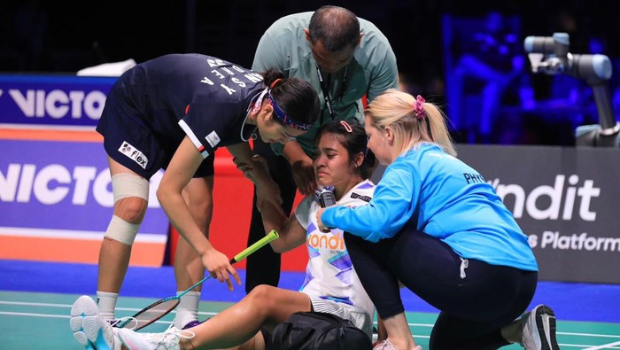 Gregoria Mariska Tunjung cedera di tengah pertandingan Denmark Open 2024 melawan An Se Young, Sabtu 19 Oktober 2024.