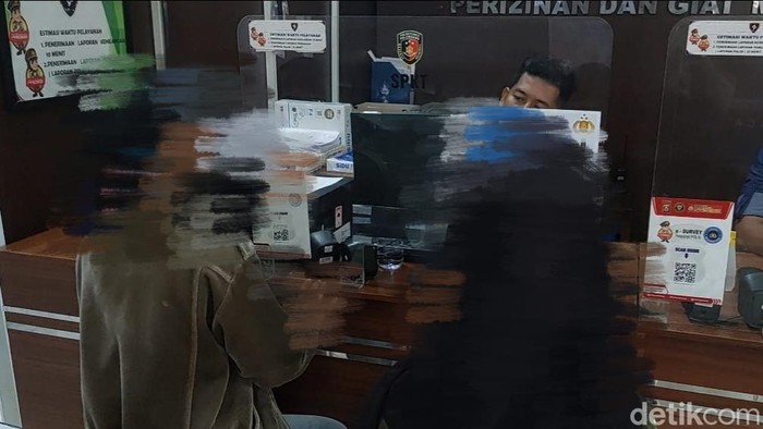 Ibu korban melapor polisi usai mengetahui sang anak disetubuhi pacarnya.