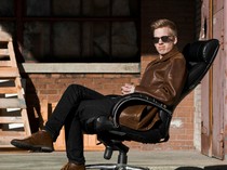 Tata Cara Mencuci Jaket Kulit agar Tidak Rusak, Boleh Pakai Mesin Cuci?