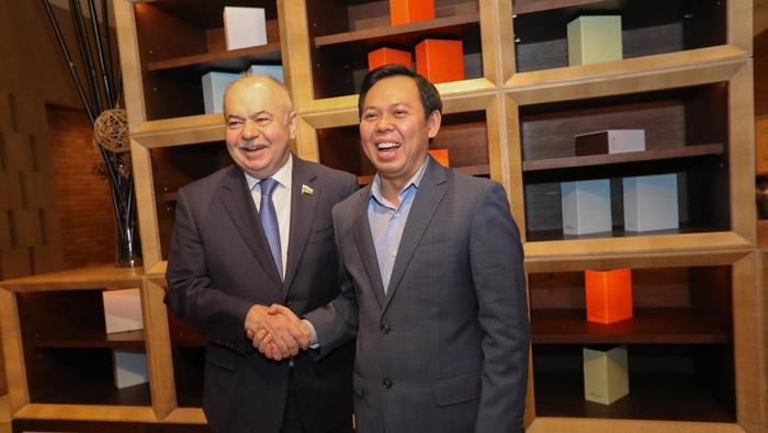 Ketua DPD dan Utusan Rusia