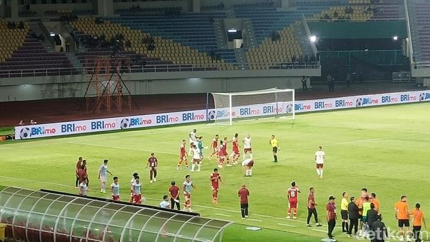 Laga Persis Solo melawan Borneo FC di di Stadion Manahan Solo, Sabtu (19/10/2024).