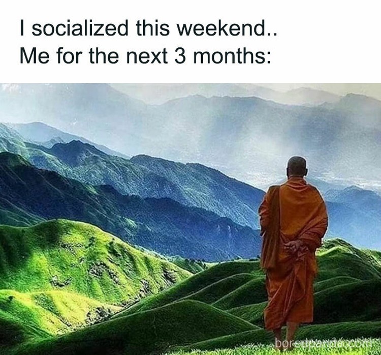 Meme berikut ini bakal bikin kaum introvert merasa terpanggil. Mana yang paling iya lagi buat kamu?