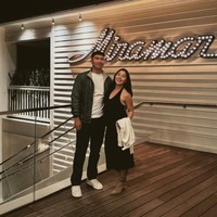 Selama di sana penampilan Nikita Willy selalu terlihat stylish seperti biasa. Seperti dalam foto yang satu ini, dirinya tampil simpel dalam balutan dress hitam tanpa lengan dan sepatu boots berwarna coklat. Foto: Instagram/@nikitawillyofficial94