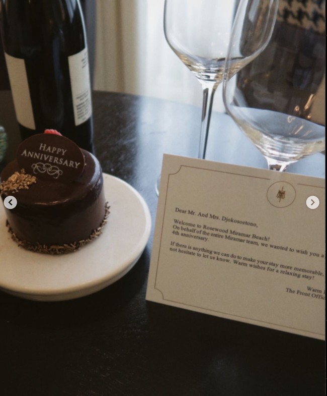 Sebelum melahirkan, Nikita dan Indra juga tampak merayakan anniversary pernikahan mereka yang ke-4. Keduanya memilih merayakannya di sebuah hotel mewah Rosewood Miramar Beach, California. Foto: Instagram/@nikitawillyofficial94