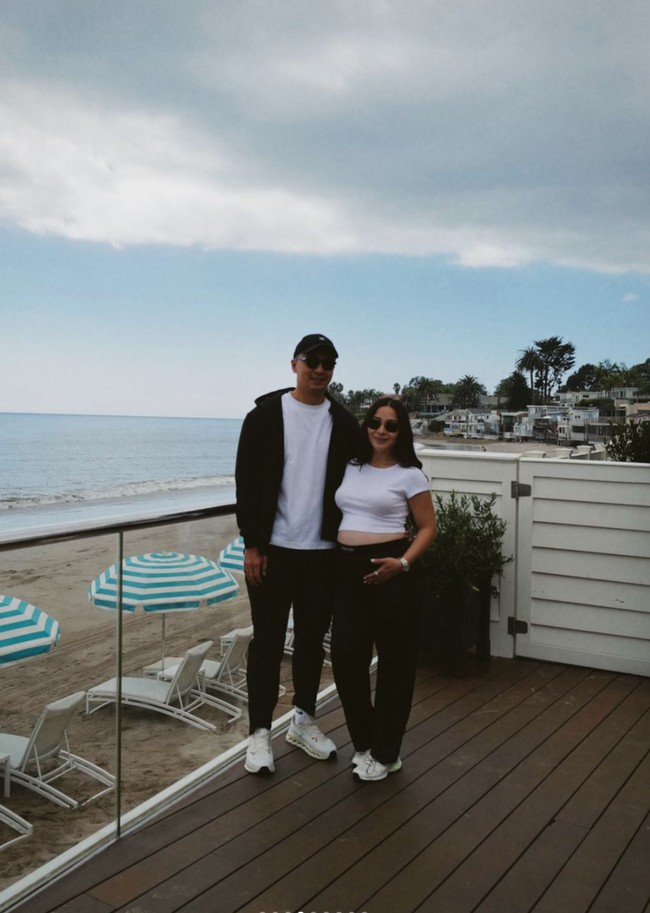 Nikita Willy dan keluarganya diketahui tengah berada di Amerika Serikat untuk menantikan kelahiran anak keduanya. Jelang persalinan baby bump di perut Nikita Willy pun makin jelas terlihat. Foto: Instagram/@nikitawillyofficial94