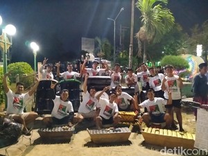 Paslon Fauzi-Imam Dapat Dukungan Pelaku Seni Musik Tongtong Madura