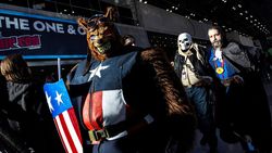 Penampilan Totalitas Para Cosplayer di Comic Con New York Penampilan Totalitas Para Cosplayer di Comic Con New York