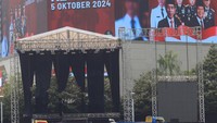 Panggung hiburan di sepanjang Jalan Sudirman, Jalan MH Thamrin, dan Jalan Medan Merdeka Barat akan diisi penampilan sejumlah musisi nasional. 