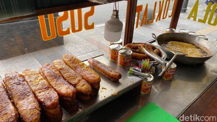 Pisang Coklat Keju Jalan Braga Bandung