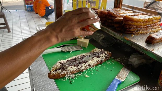 Pisang Coklat Keju Jalan Braga Bandung